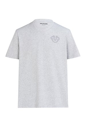 Grijze katoenen t-shirt met een ronde hals en korte mouwen. Opvallend blauw gestikt logo op de linkerborst. Klassieke pasvorm.