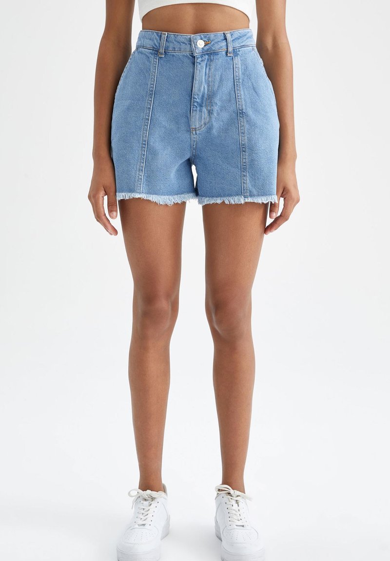 DeFacto MOM FIT Jeans Shorts blue/hellblau Zalando.at