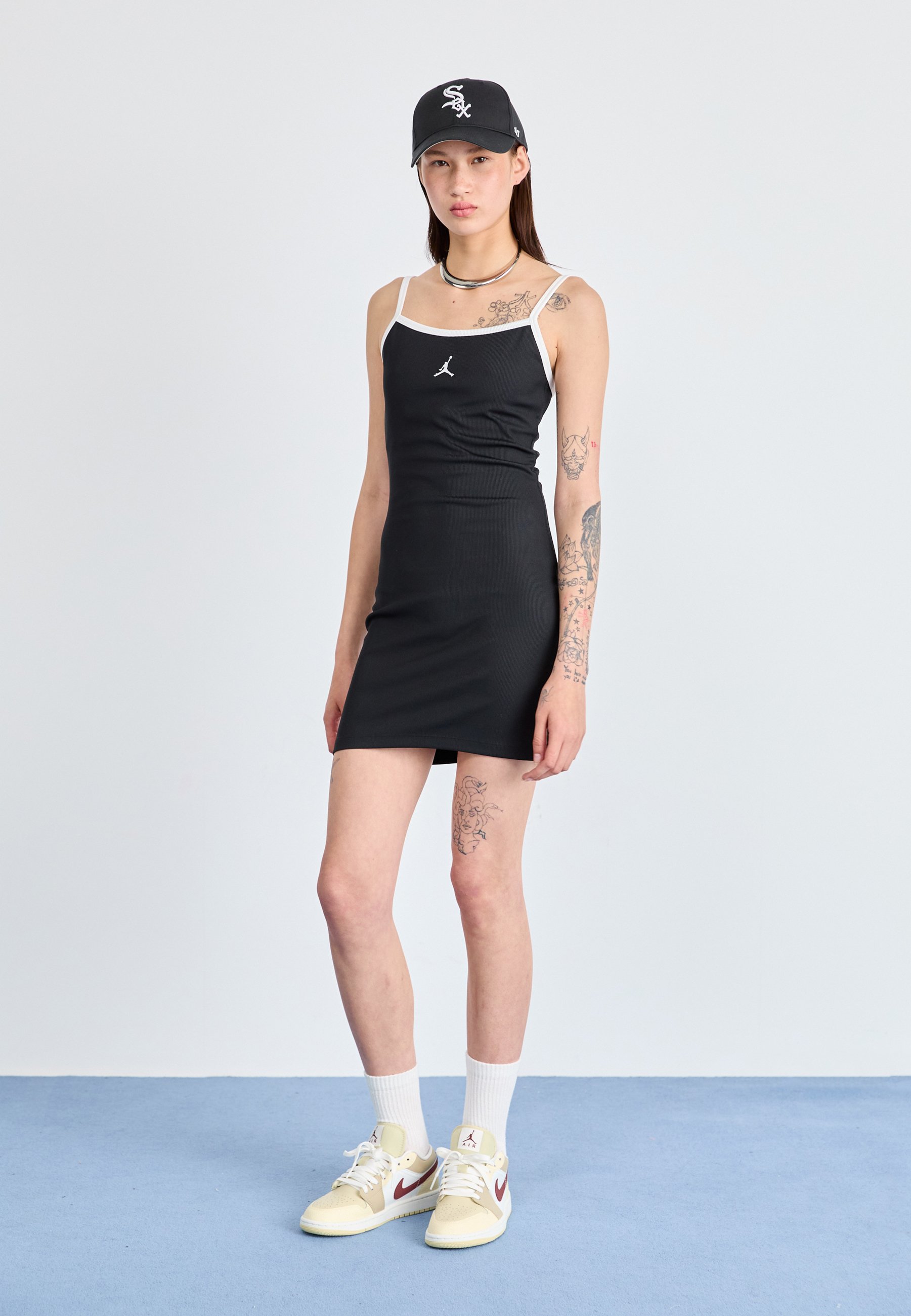 Jordan SLIM TANK DRESS - Vestido de tubo - black/white/negro