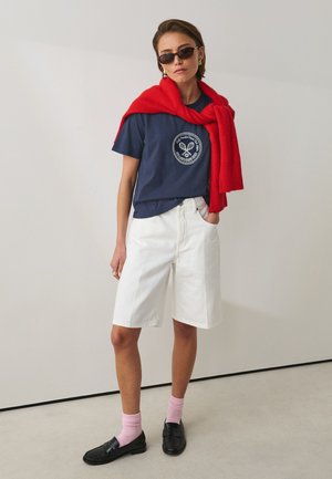 Next, REGULAR FIT - EMBELLISHED TENNIS SHORT SLEEVE CREW NECK T-SHIRT . - T-shirt con stampa - navy