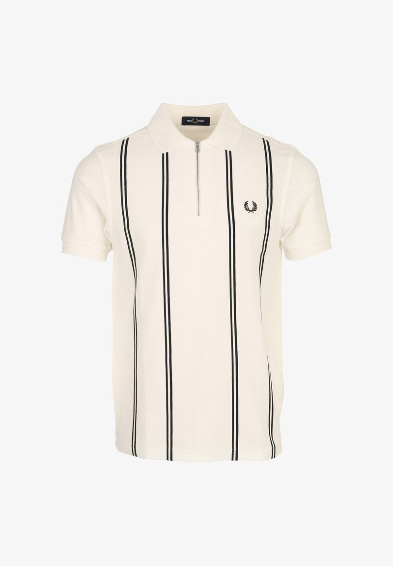 Polo blanco de manga corta con rayas verticales negras, cremallera frontal y un pequeño logo de corona de laurel negra en el pecho.