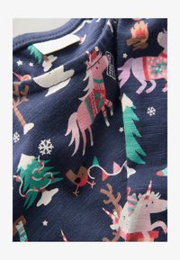 Valgt, navy unicorn christmas