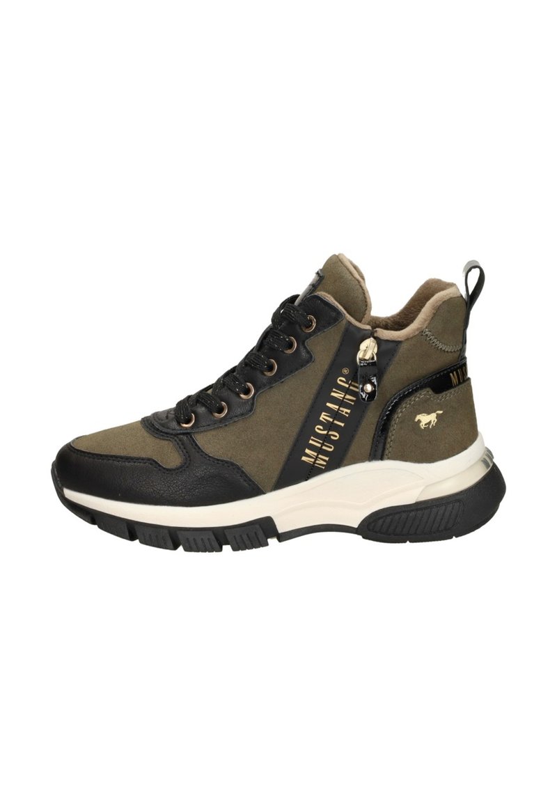 Hochschnitt-Sneaker aus olivgrünem und schwarzem Leder, strukturiertem Stoff, mit goldener Logodetails und einer gepolsterten Sohle mit Traktionsmuster.