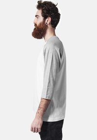 Urban Classics CONTRAST 3/4 SLEEVE RAGLAN - Top dugih rukava - wht/gry