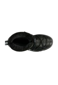 Schwarzer Stiefel mit strukturiertem Obermaterial, weicher, flauschiger Fütterung und Schnürdetails. Verfügt über eine Ziehlasche auf der Rückseite für ein einfaches Anziehen.