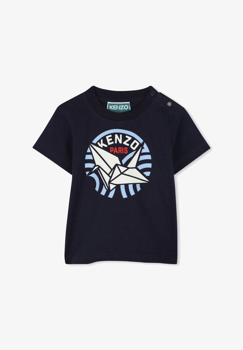 T-shirt en coton bleu marine à manches courtes, avec un graphique d'origami en forme de grue blanche et bleu clair et le texte "KENZO PARIS". Pressions à l'épaule.