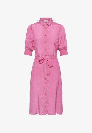 Rosa knielanges Hemdblusenkleid aus glattem Stoff. Mit durchgehender Knopfleiste, Kragen, kurzen Puffärmeln und einem Stoffgürtel in der Taille.