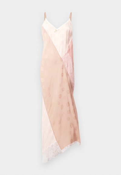 Różowy kwarcowy sukienka na ramiączkach z regulowanymi paskami, z mieszanką gładkiego satyny i koronkowych faktur, w ukośnym wzorze bloków kolorowych oraz koronkowym wykończeniem.