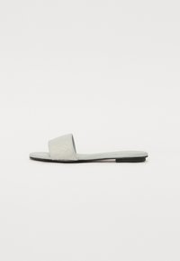 Unselected, mirage gray