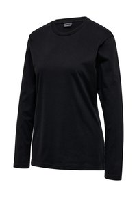 Schwarzes langärmeliges Shirt mit Rundhalsausschnitt und kleinem Logoschild innen am Kragen, dargestellt auf weißem Hintergrund.