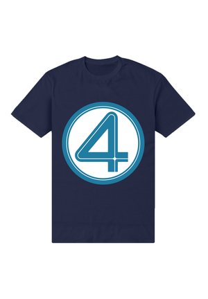 Tmavě modré tričko s velkým modro-bílým kruhem, ve kterém je stylizované číslo 4 uprostřed na přední straně.