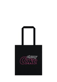 Borsa tote nera con due manici; presenta il logo "cherry Coke" in caratteri rosa e bianchi sul davanti. Realizzata in tessuto resistente.