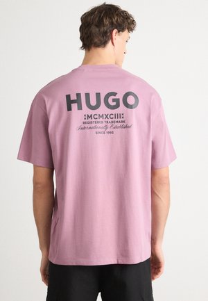 NALONO - T-shirt con stampa - dark pink