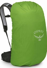 Funda de mochila Osprey verde con una textura suave, logo en blanco, correas ajustables negras y un diseño ajustado para proteger contra las inclemencias del tiempo.