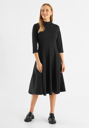 Jascha Stockholm MOCK NECK - Haljina od žerseja - black