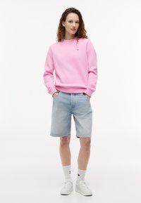 Nevybrané, pink daisy