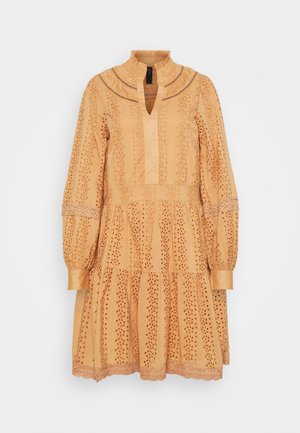 YASGARGI DRESS - Jurk - sandstorm