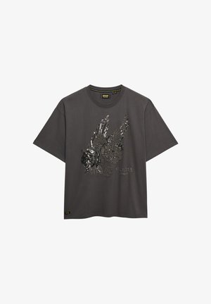 Ciemnoszary t-shirt z detalicznym czarno-srebrnym wzorem stworzenia z skrzydłami wykonanym z cekinów oraz napisem "Superdry Los Angeles" na przodzie.