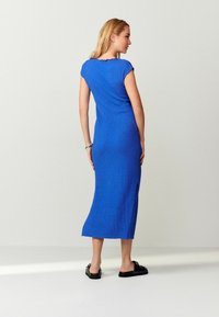 Next SHORT SLEEVE TEXTURED COLUMN  TALL - Maxi šaty - blue