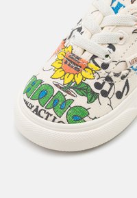 Vans AUTHENTIC ELASTIC LACE UNISEX - Sapatilhas - natural