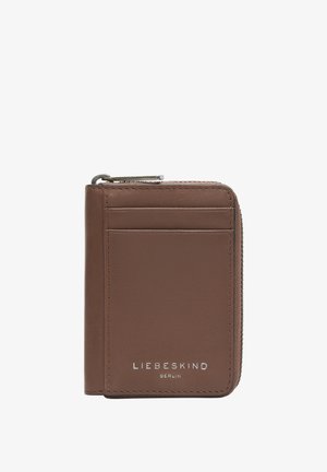 Portafogli in pelle marrone con chiusura zip, scomparti per carte multiple e logo del marchio in rilievo sulla parte anteriore. Texture liscia, forma rettangolare compatta.