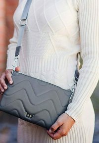 VUCH LYLANN QTD - Kabelka - grey
