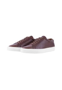 Brown leather sneakers with a smooth finish, white rubber sole, rounded toe, and contrasting stitching. Lace-up design, minimalistic style.