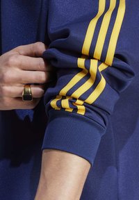adidas Originals ADICOLOR CLASSICS+ - Polo - dark blue   crew yellow