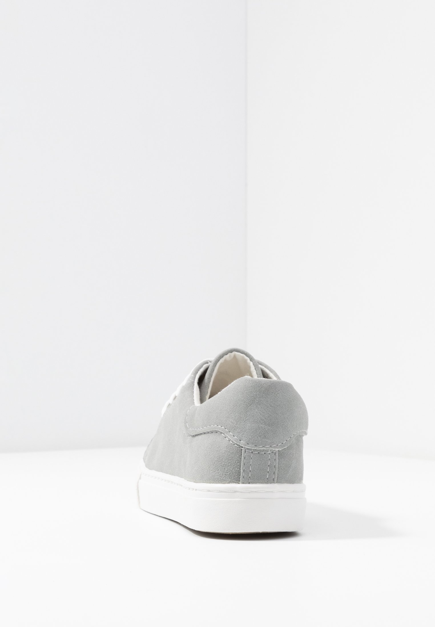 New Look MIDS Joggesko mid grey Zalando.no New Look MIDS Joggesko mid grey Zalando.no
