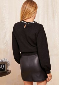 Friends Like These EMBELLISHED NECKLINE  REGULAR FIT - Svetrík - black