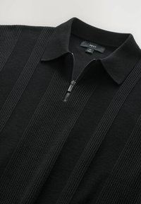 Thumbnail Image 7
