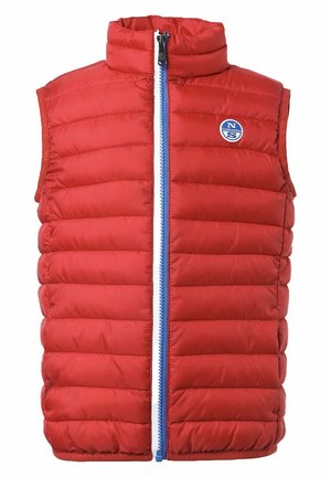 Czerwony kamizelka puchowa z wysokim kołnierzem, niebieskim zamkiem błyskawicznym i poziomymi przeszyciami. Posiada małe okrągłe logo na lewej piersi.