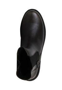 Stivaletto nero con tomaia in pelle liscia, punta arrotondata e dettagli di cucitura. Caratterizzato da un tacco basso e una fibbia laterale regolabile.