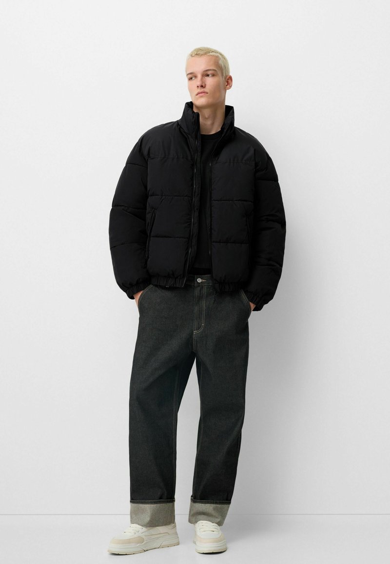 Bershka Winterjas zwart