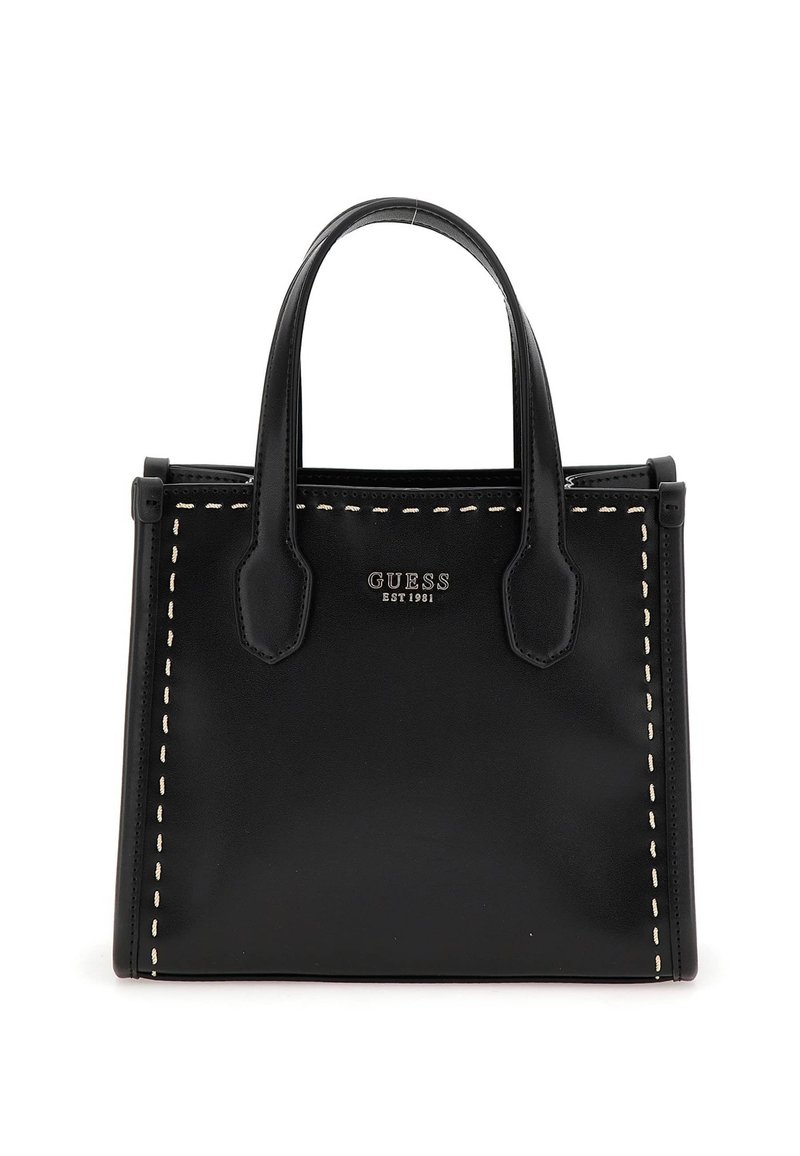 Borsa a tracolla in pelle nera con manici corti, caratterizzata da cuciture a contrasto color crema e un logo dorato sul davanti. Design rettangolare.