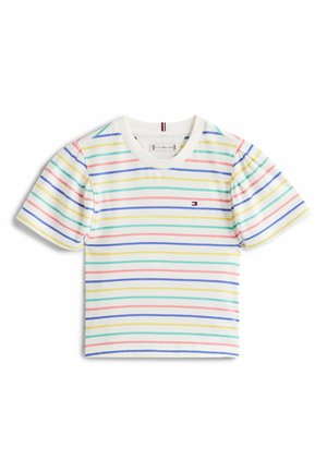 Hvid kortærmet crop top med horisontale pastelfarvede striber i blå, pink, gul og grøn samt et lille logo på brystet.