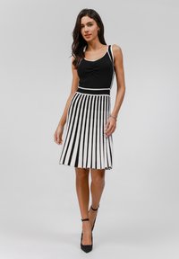 Anna Field by Zalando - Strikket kjole - black with white Miniatyrbilde 1