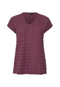 Bluzka z krótkim rękawem w kolorze śliwkowym, o fakturowanym materiale, z dekoltem w kształcie litery V i subtelnym wzorem w wypukłe kropki.