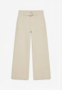 Μπεζ παντελόνι φαρδιάς γραμμής με ψηλή μέση, ραμμένες πλαϊνές τσέπες, θηλιές για ζώνη και ζώνη από το ίδιο ύφασμα με ασημένια αγκράφα σε σχήμα D.