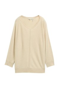 Haut beige à manches longues avec un large col arrondi et des épaules tombantes. Confectionné dans un matériau doux, présentant une texture subtile et des poignets côtelés.