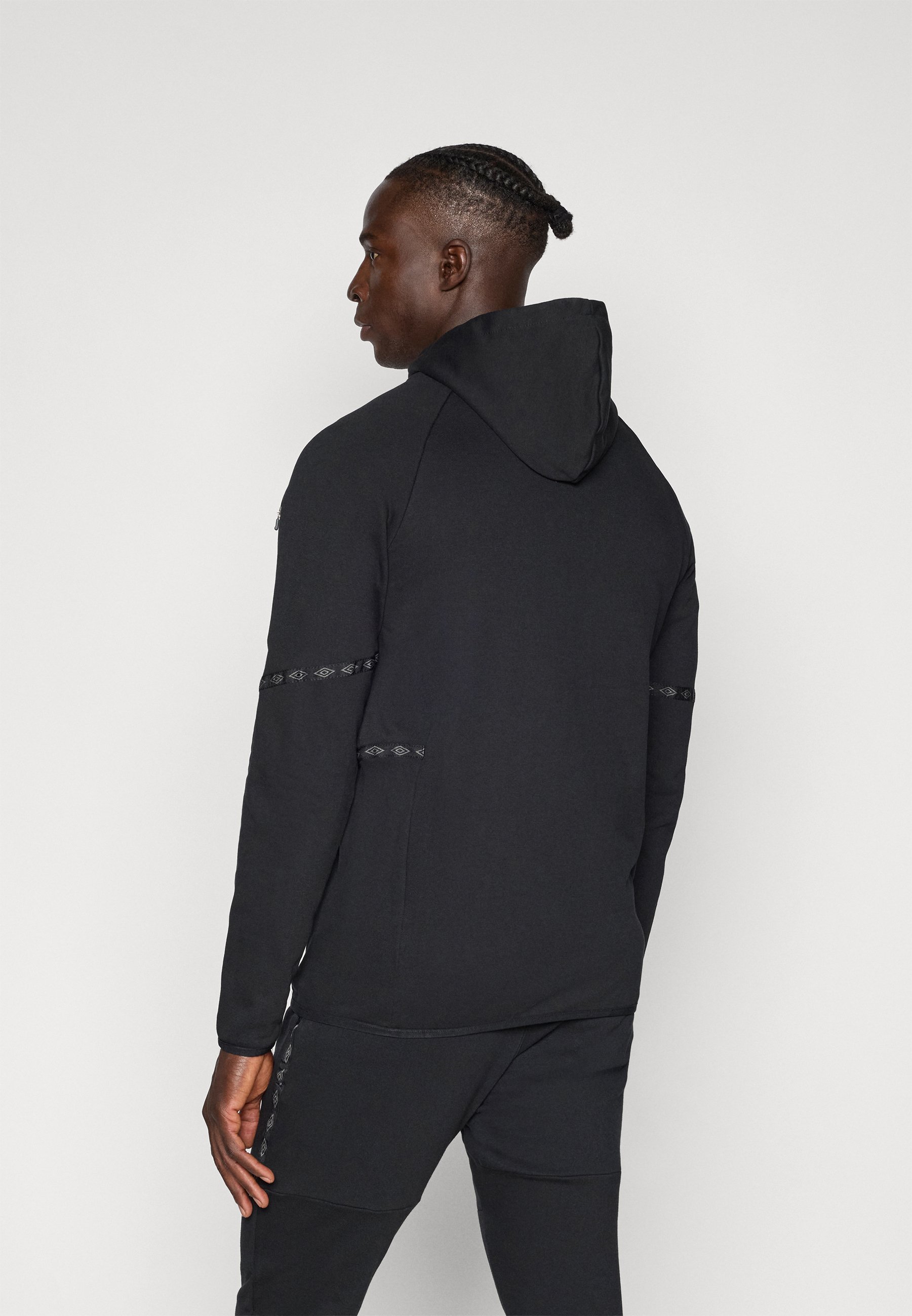 Umbro TERRACE FULL ZIP HOODIE - Zip-up sweatshirt - black - Zalando.ie