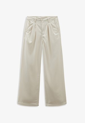 Beige wijde broek gemaakt van een zachte stof, met plooien aan de voorkant, een knoopsluiting en zijzakken.