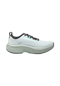 Chaussure de course athlétique blanche avec semelle incurvée épaisse, lacets et doublure noirs, petit texte imprimé sur le côté, isolée sur fond blanc.