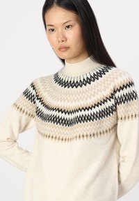 ONLY ONLAMELIA HIGH NECK  - Maglione - birch/toasted coco/black/humus/frosted almond