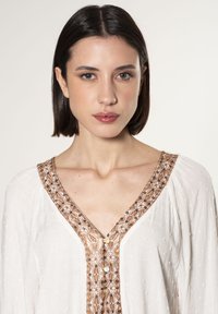 INFLUENCER TRIMMED - Bluse - white