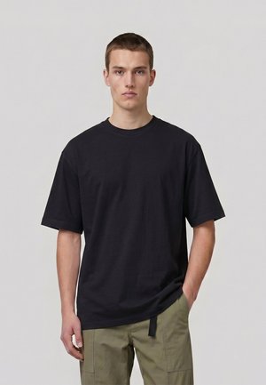 Urban Classics, URBAN CLASSICS HERREN TALL TEE 3-PACK - Βασικό μπλουζάκι - black black white