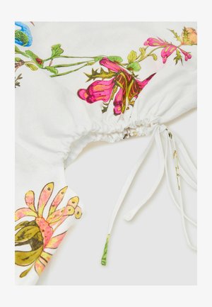 Biały materiał z różowym i zielonym kwiatowym wzorem, ze ściągaczem z elastycznego materiału i regulowanym wiązaniem.