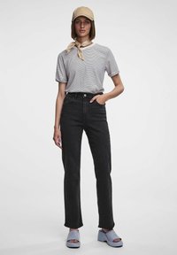 Pieces - Pckesia Straight Blc Jeans Cp - 4328397 Black