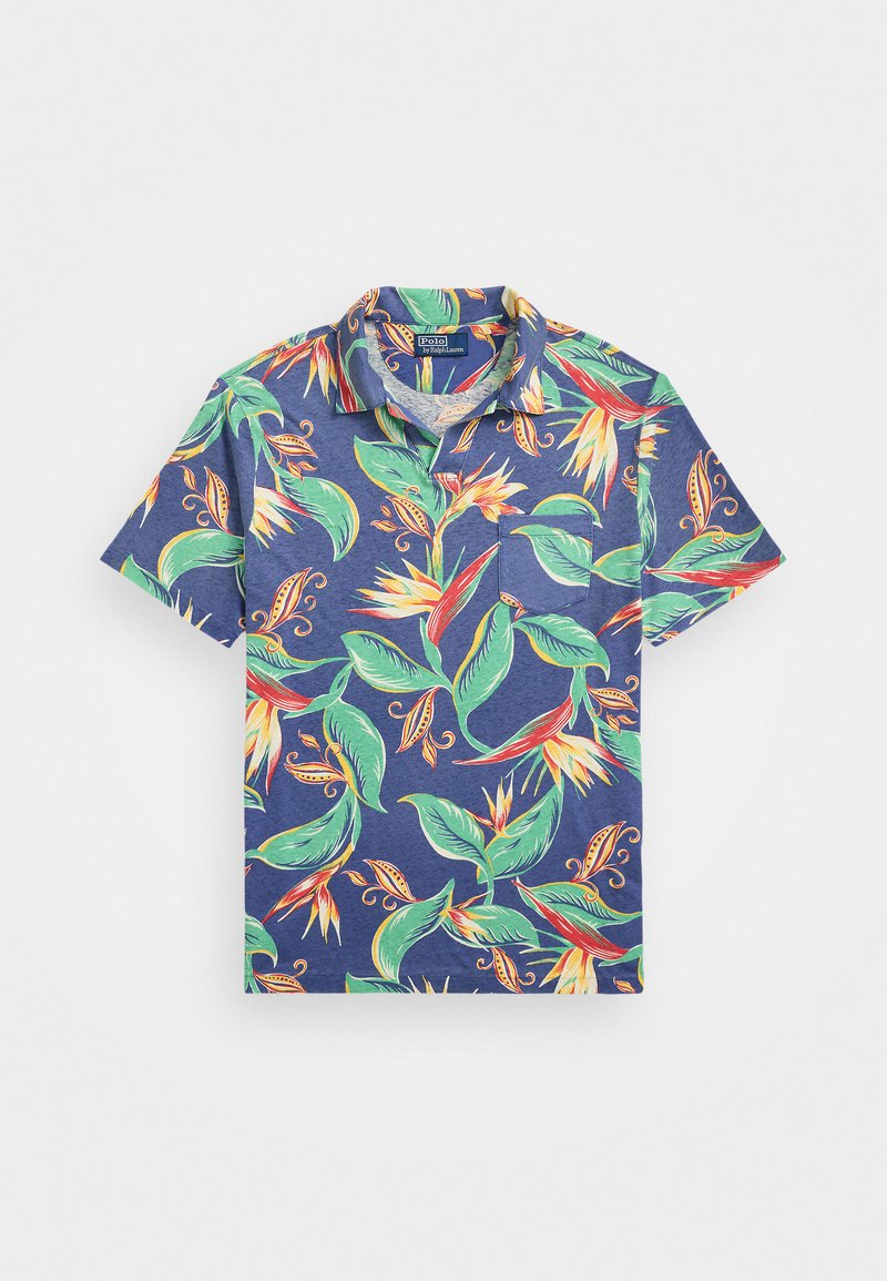 Kortærmet polo-shirt i navyblåt stof, prydet med et levende blomsterdesign med grønne blade og røde samt gule blomster.
