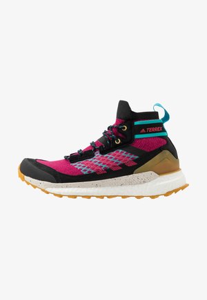 TERREX FREE HIKER - Vaelluskengät - berry/core black